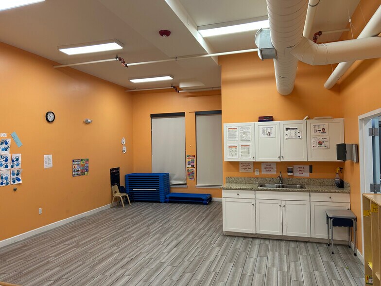 More Photos Of 510 Hamilton St, Somerset Apartments For Lease