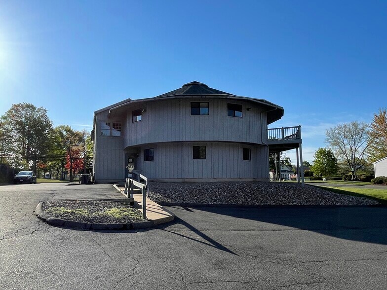 More Photos Of 1006 S Main St, Plantsville Office For Sale