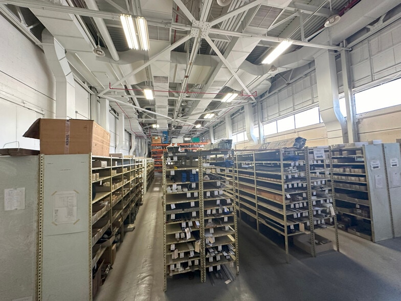 More Photos Of 3654 Midlink Dr, Kalamazoo Manufacturing For Lease