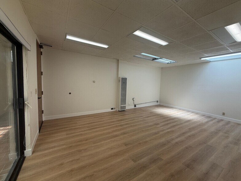 More Photos Of 2578 Noriega St, San Francisco Storefront Retail Office For Lease