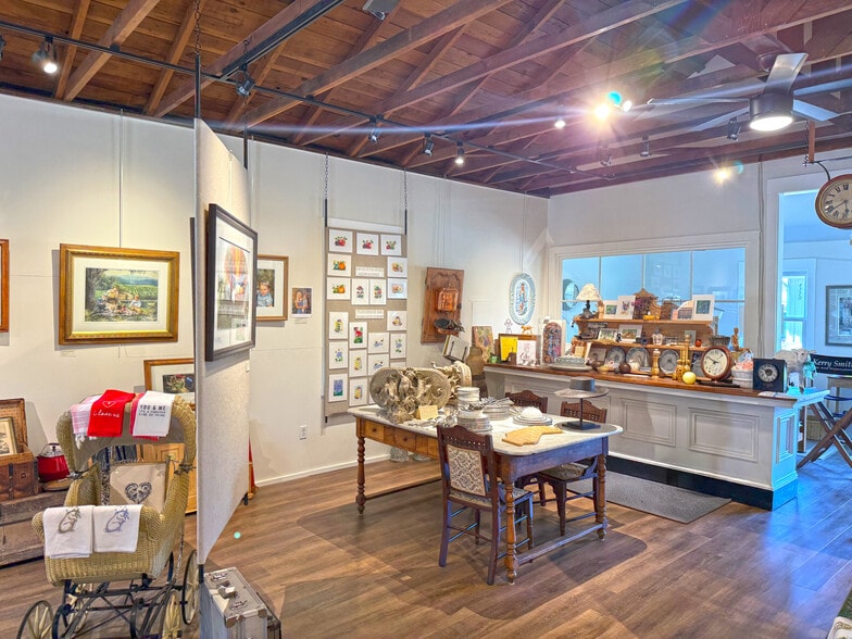 More Photos Of 4372 Old Sonoma Hwy, Napa Freestanding For Lease