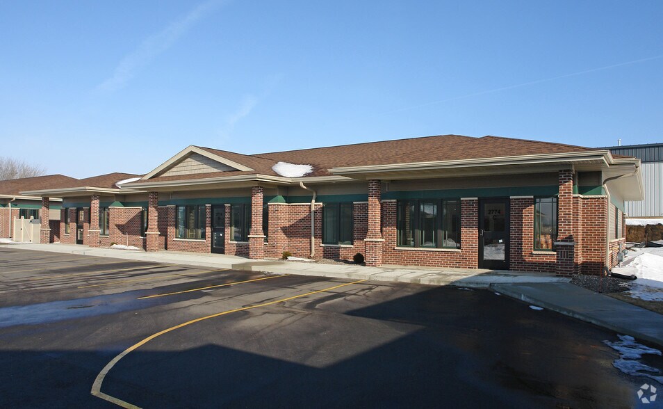 More Photos Of 2774 Commerce Dr NW, Rochester Office For Lease