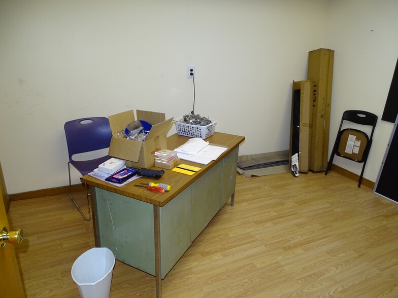 More Photos Of 417 E Sunbury St, Shamokin Storefront Retail Office For Sale