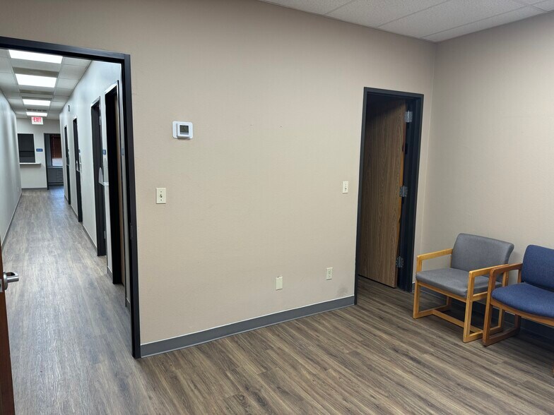 More Photos Of 2503 N US Highway 281, Marble Falls Medical For Lease