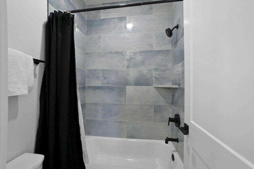 More Photos Of 4346 W Canterbury Rd, Hurricane Multifamily For Sale