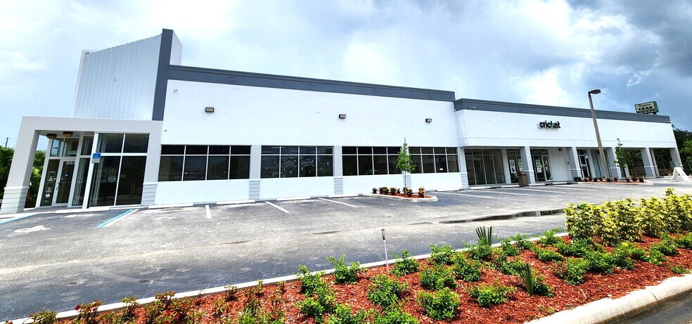 More Photos Of 503-523 Ridge Rd, Lantana Storefront For Lease