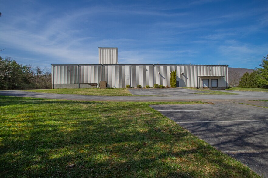 More Photos Of 80 American Wy, Natural Bridge Station Industrial For Lease