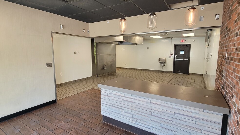 More Photos Of 1413-1417 Mangrove Ave, Chico General Retail For Sale