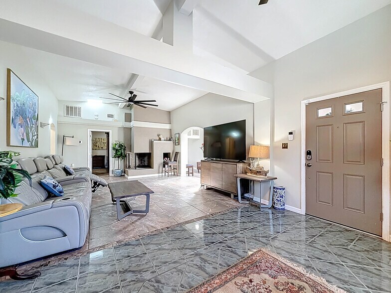 More Photos Of 421 NW 14th Pl, Crystal River Apartments For Sale