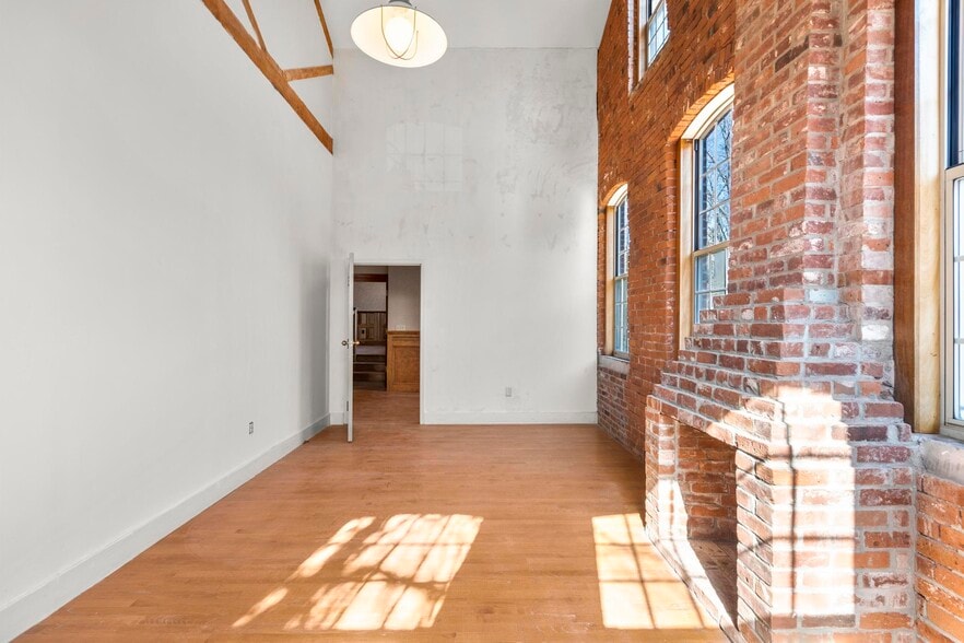 More Photos Of 495 Blake St, New Haven Office For Lease