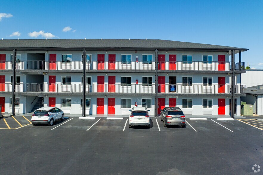 More Photos Of 4736 W Irlo Bronson Memorial Hwy, Kissimmee Unknown For Lease