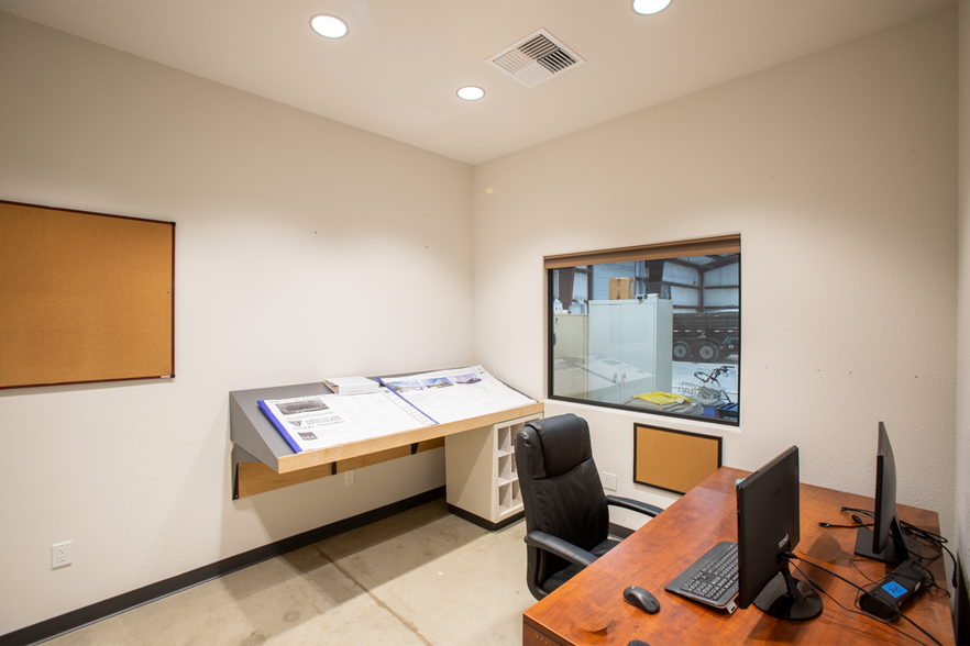 More Photos Of 1691 Zachi Way, Redding Specialty For Sale