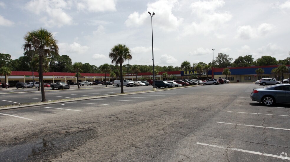 More Photos Of 2065-2127 Tamiami Trl S, Venice Freestanding For Lease