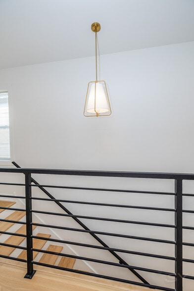 More Photos Of 6044 Eberhart ave, Chicago Apartments For Sale