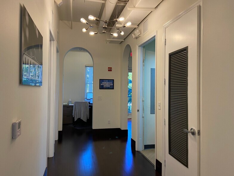 More Photos Of 401 W Atlantic Ave, Delray Beach Storefront Retail Office For Lease