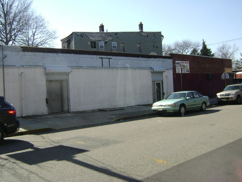 More Photos Of 628-630 Grove St, Irvington General Retail For Sale