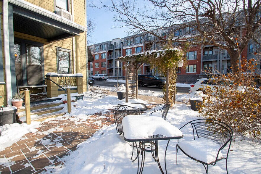 More Photos Of 725 7th St E, Saint Paul General Retail For Lease