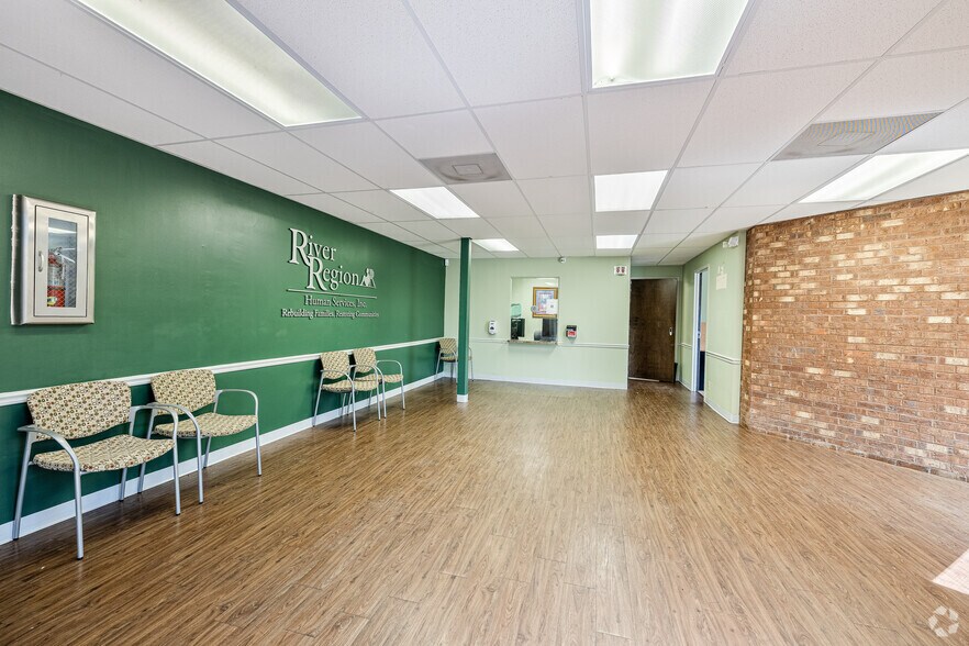 More Photos Of 3901 Carmichael Ave, Jacksonville Medical For Lease