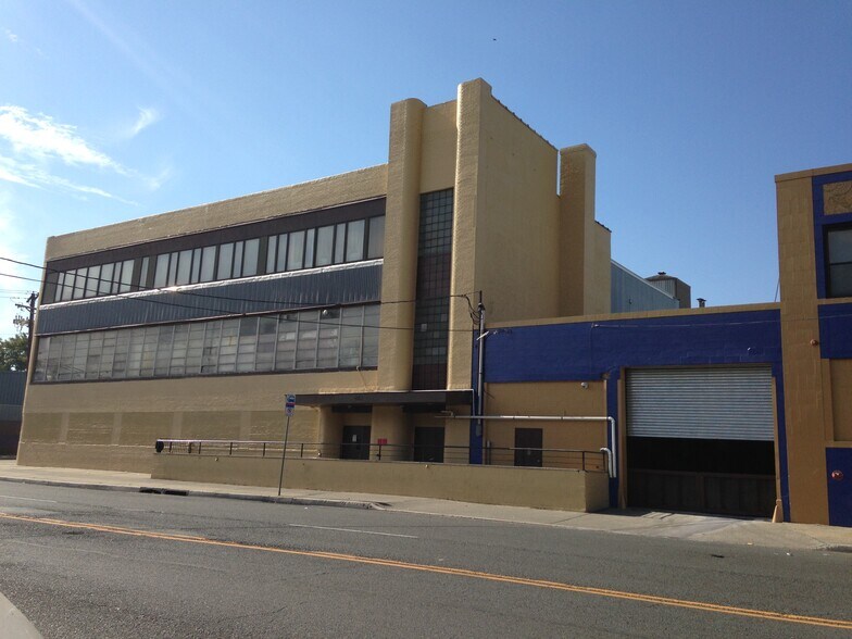 More Photos Of 32 Noble St, Newark Warehouse For Lease