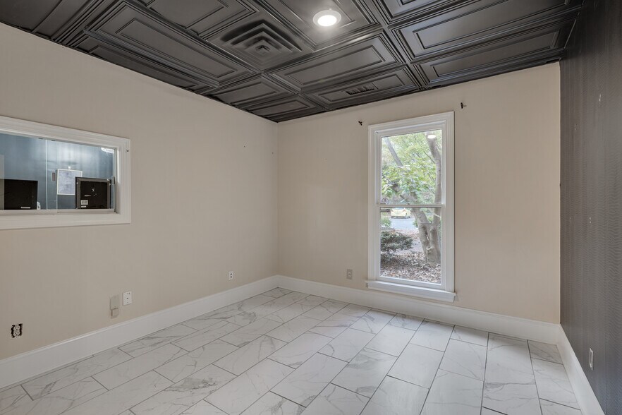 More Photos Of 131 Wind Chime Ct, Raleigh Office For Lease