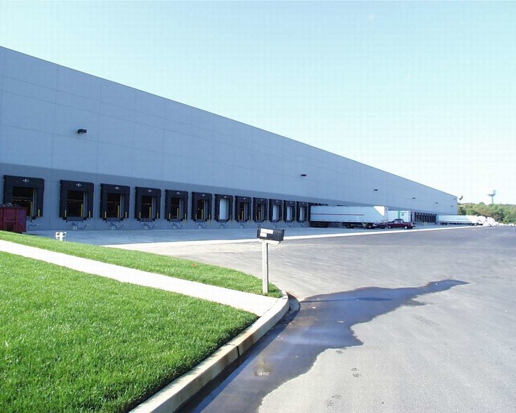 More Photos Of 258 Prospect Plains Rd, Cranbury Distribution For Lease