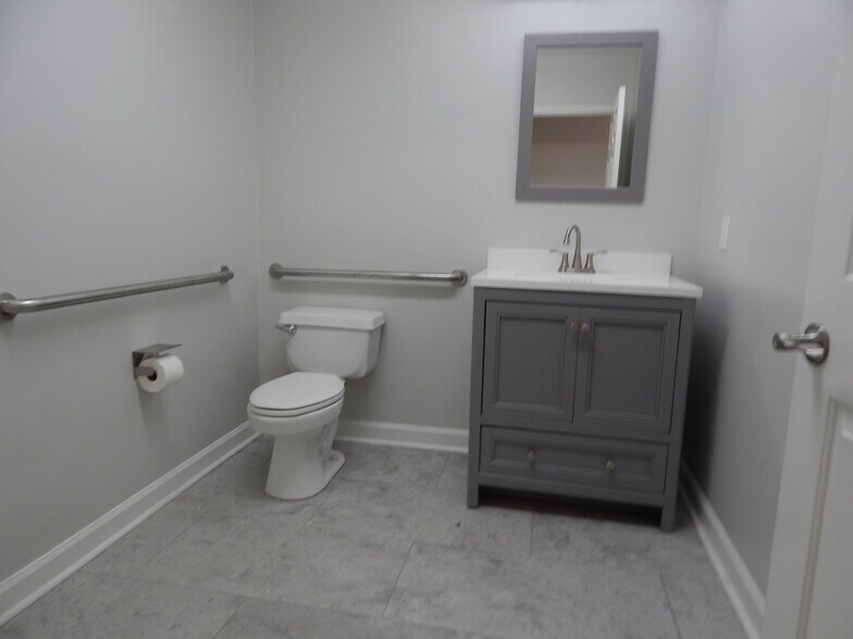 More Photos Of 4922 Lavista Rd, Tucker General Retail For Lease