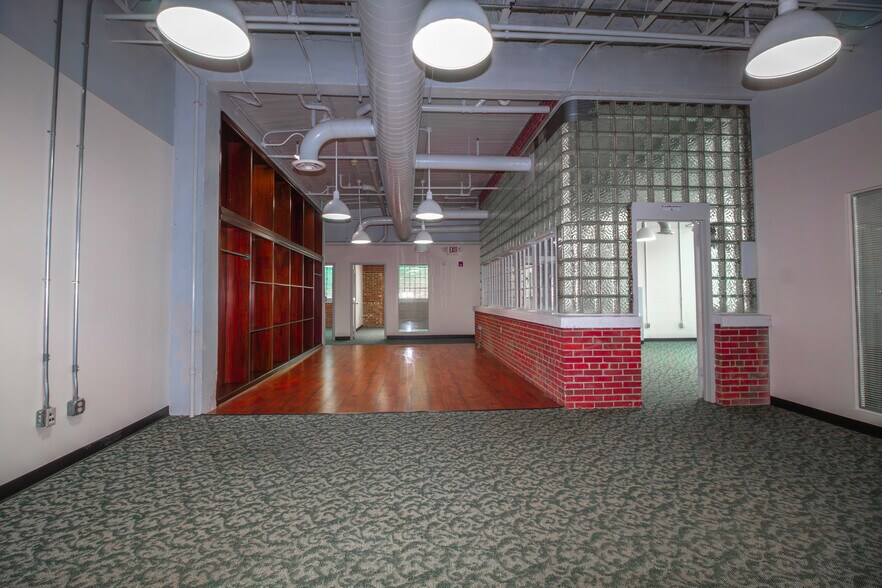 More Photos Of 50 Clay St, Morgantown Office Residential For Lease