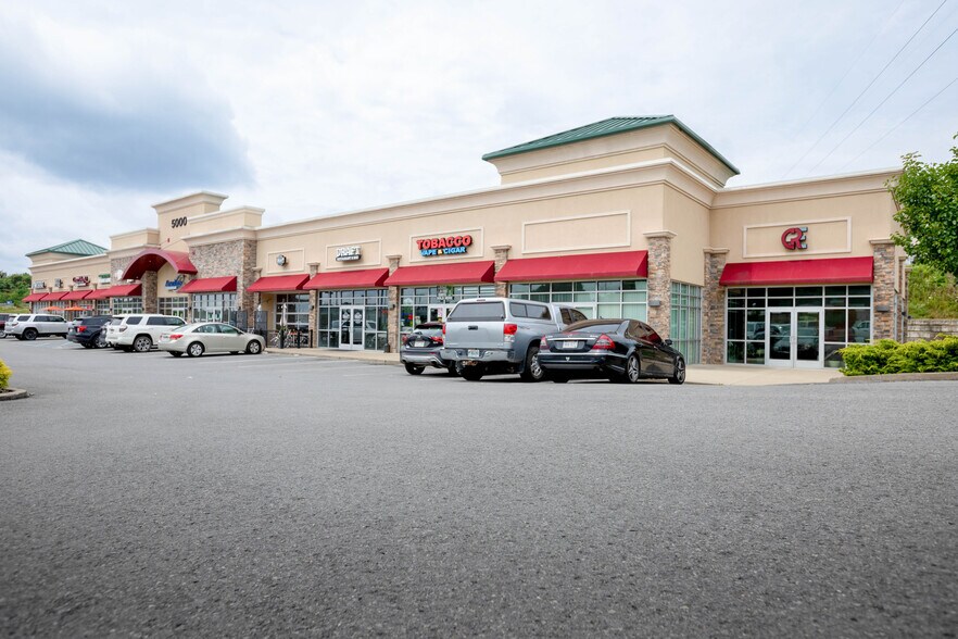 More Photos Of 5000-6000 Mid Atlantic Dr, Morgantown Storefront Retail Office For Lease