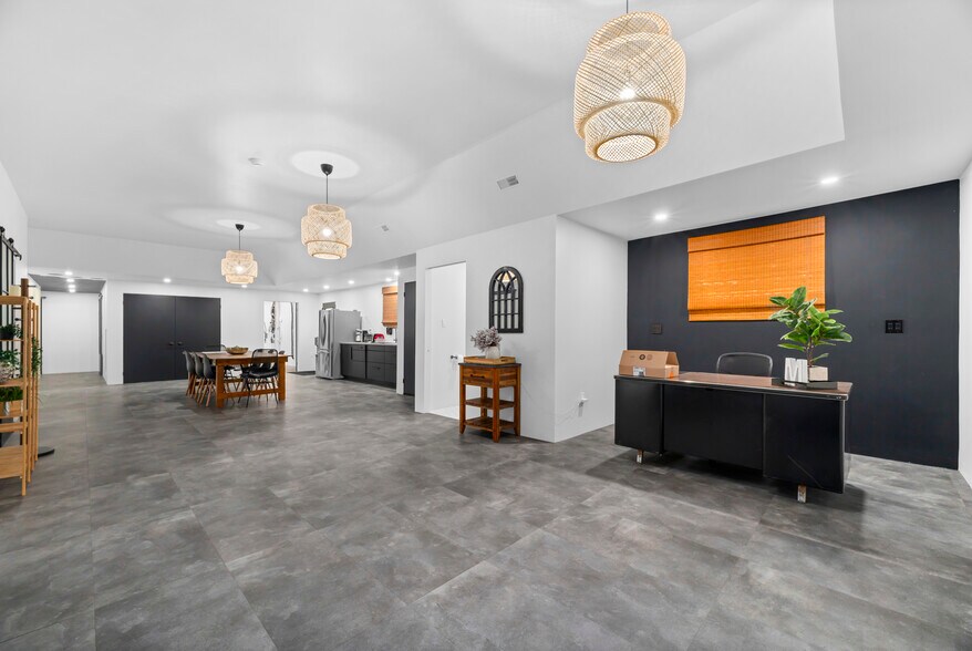 More Photos Of 1532 Ontario St, Cobourg Office For Sale