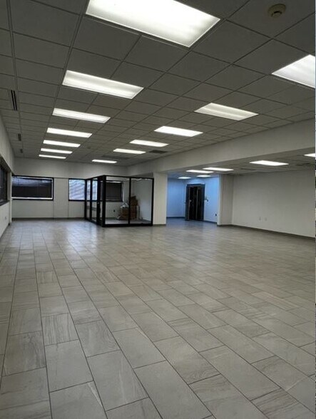 More Photos Of 2025 Rawsonville Rd, Belleville Bank For Lease