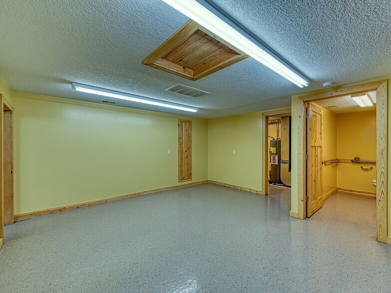 More Photos Of 14011 Laplaisance Rd, Monroe Freestanding For Sale