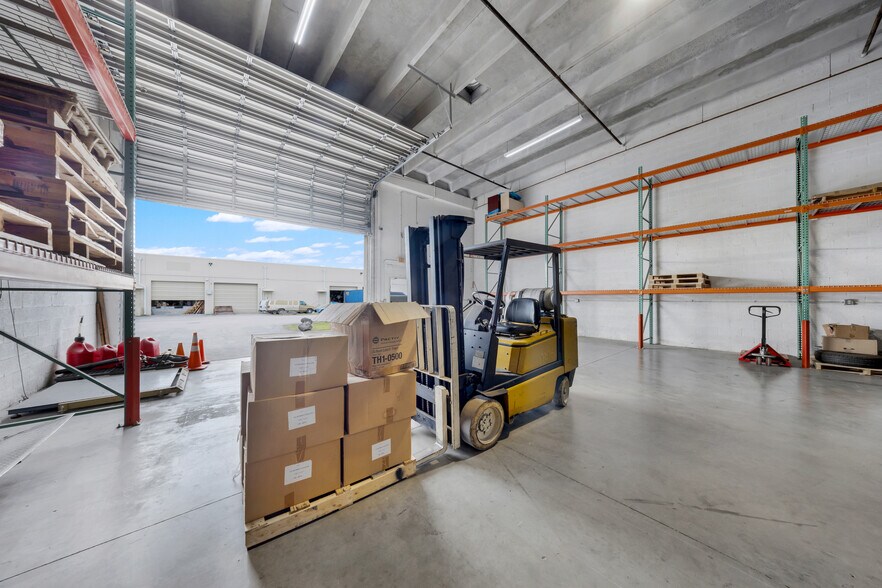 More Photos Of 10800 NW 21st St, Miami Warehouse For Sale