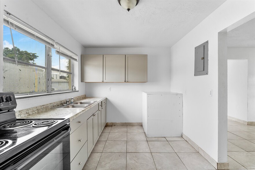 More Photos Of , West Palm Beach Multifamily For Sale