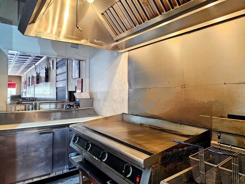 More Photos Of 97 Center Ave, Bisbee Restaurant For Sale