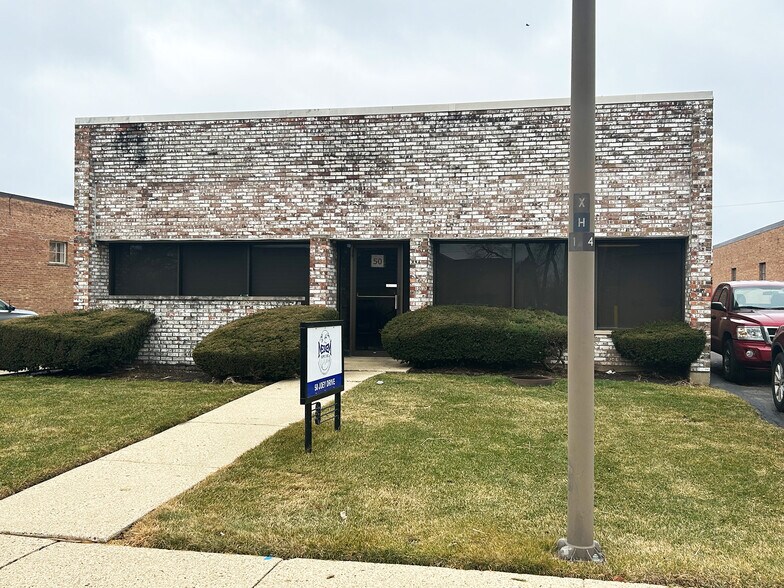 More Photos Of 50 Joey Dr, Elk Grove Village Warehouse For Sale