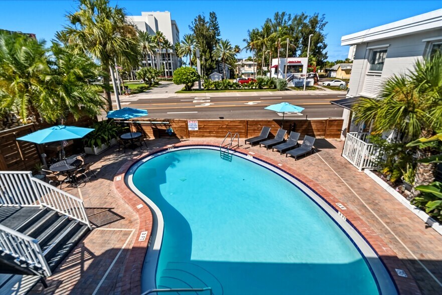 More Photos Of 11965 Gulf Blvd, Treasure Island Hotel For Sale