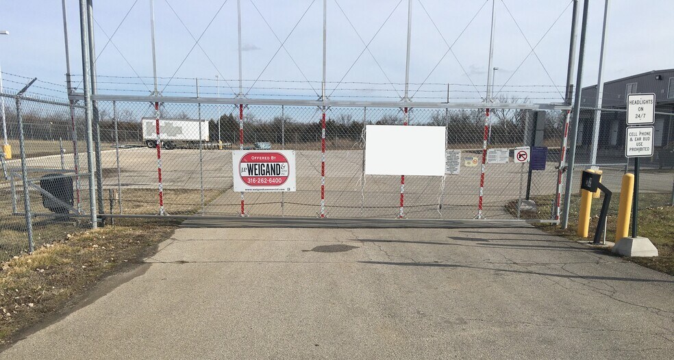 More Photos Of 2143 Enterprise Dr, Independence Distribution For Lease