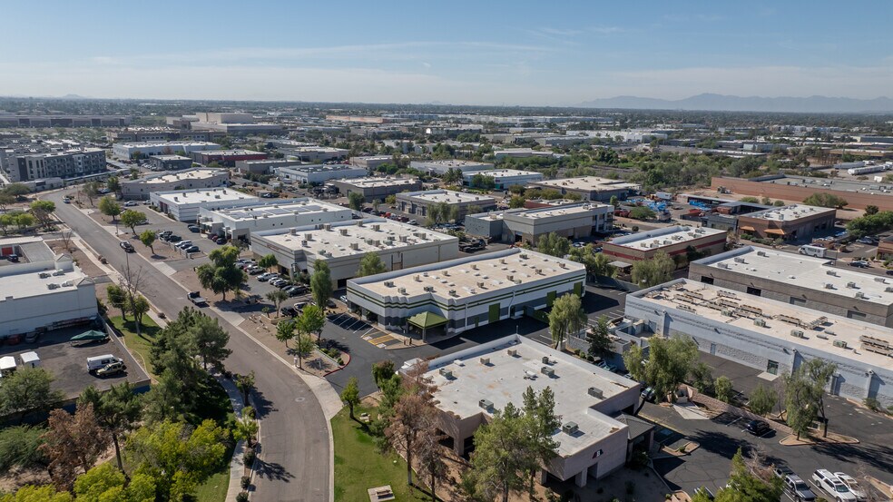 More Photos Of 240 N Sunway Dr, Gilbert Manufacturing For Lease