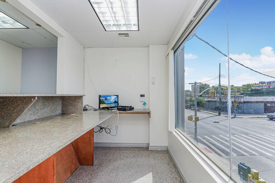 More Photos Of 3041 Avenue U, Brooklyn Medical For Lease