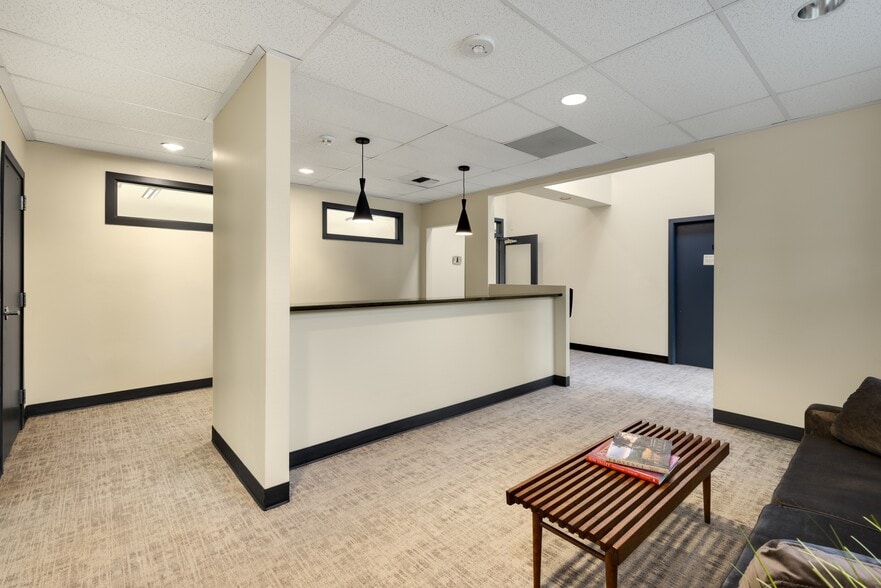 More Photos Of 3300 E Union St, Seattle Office Residential For Lease