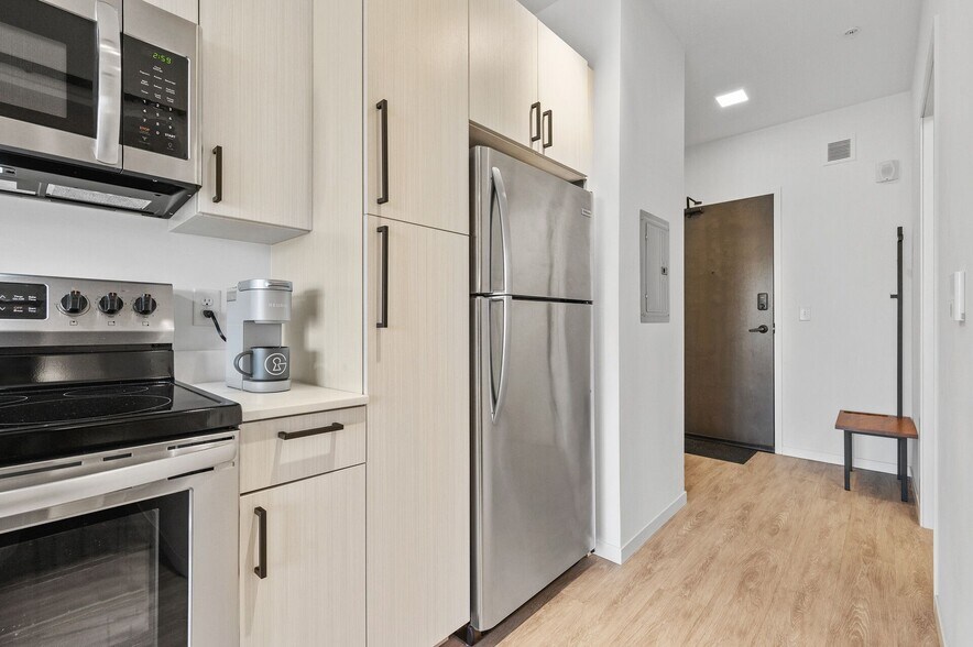 More Photos Of 2640 Nicollet Ave, Minneapolis Apartments For Lease