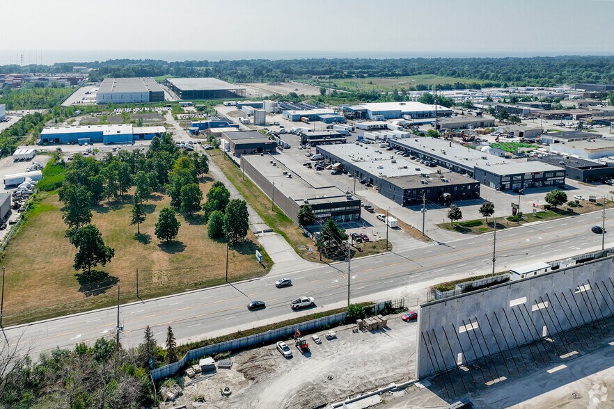 More Photos Of 2624 Royal Windsor Dr, Mississauga Light Manufacturing For Lease