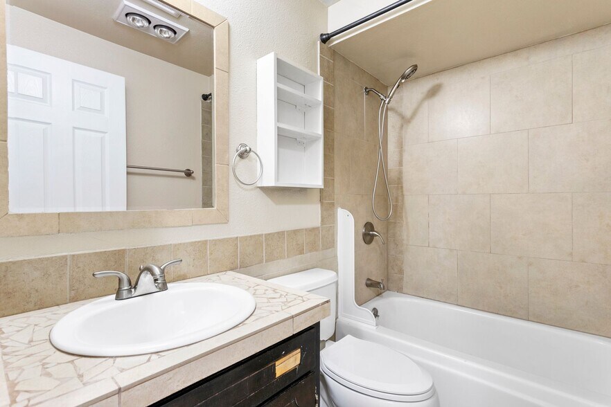 More Photos Of 3240-3320 NE 8th St, Gresham Apartments For Sale