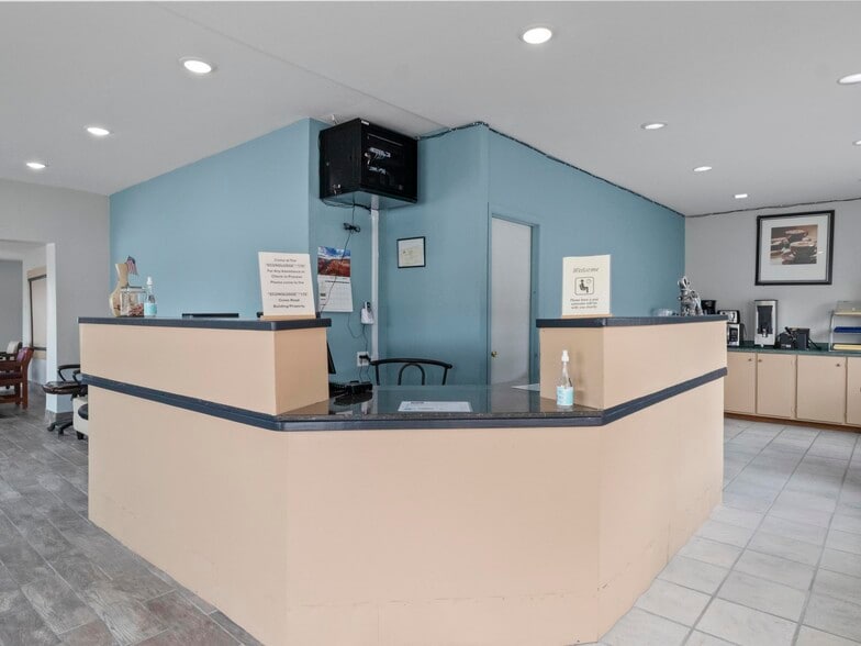More Photos Of 180 E Center St, Panguitch Hotel For Sale