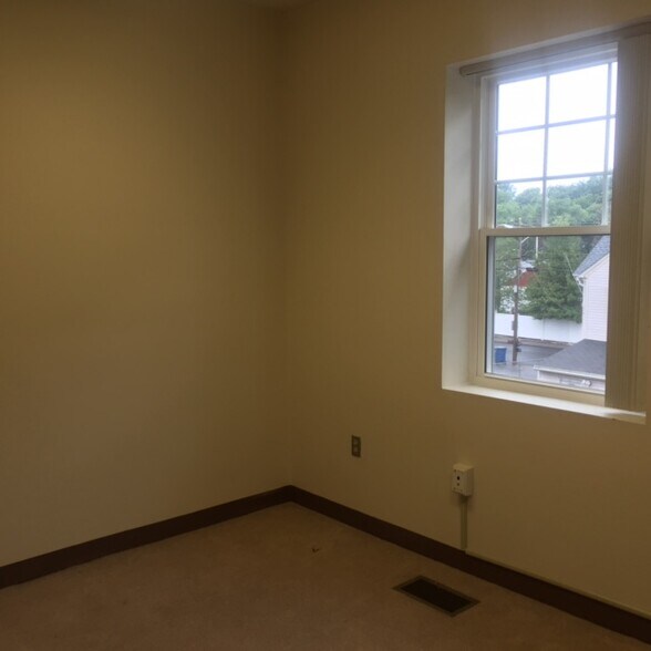 More Photos Of 21 Mazzeo Dr, Randolph Office For Sale