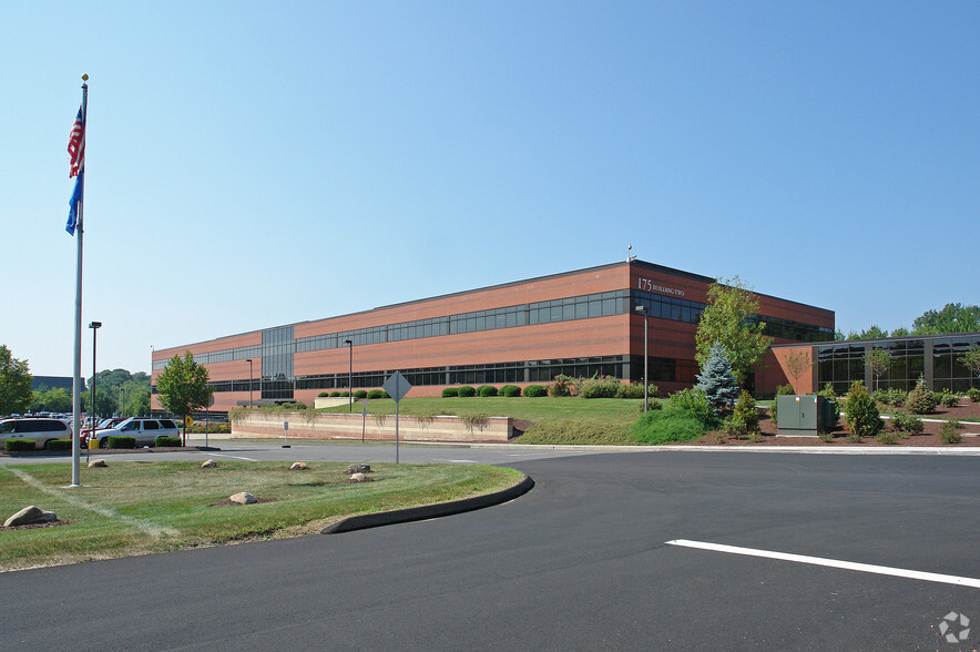 Primary Photo Of 175 Scott Swamp Rd, Farmington Office For Lease