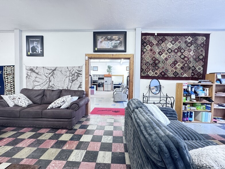 More Photos Of 213 S Rail St W, Shoshone Storefront For Sale