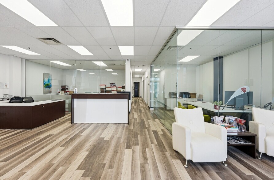 More Photos Of 2700 Boul des Entreprises, Terrebonne Office For Lease