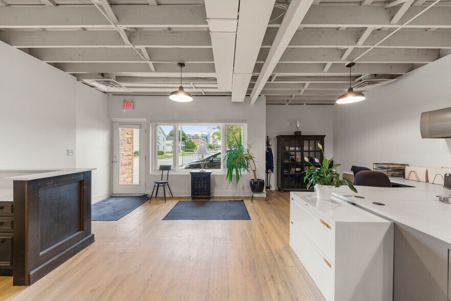 More Photos Of 175 N Washington St, Wheaton Office Residential For Sale
