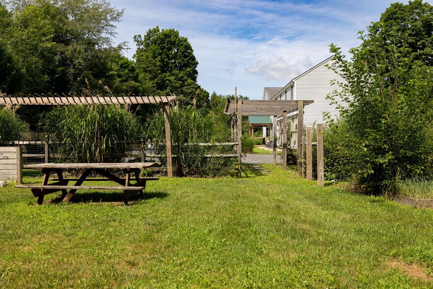 More Photos Of 139 S Main St, Sheffield Freestanding For Sale